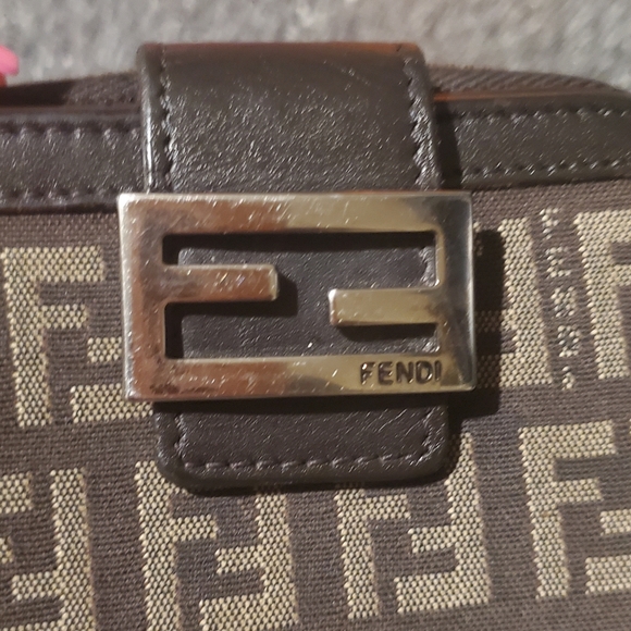 Fendi Monogram Compact Zippy Wallet - Picture 5 of 12